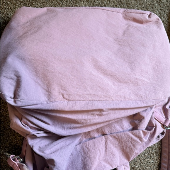 Lululemon on my level pink bag - Picture 3 of 10
